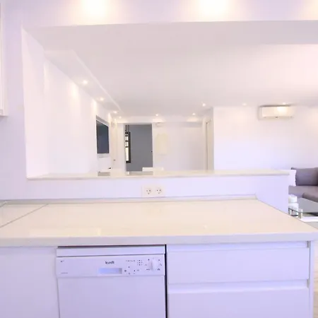 Modern Penthouse Frontline Urbanisation * Μαρμπέλλα