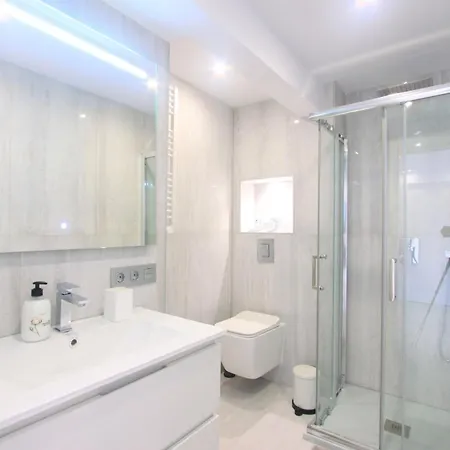 Modern Penthouse Frontline Urbanisation Μαρμπέλλα