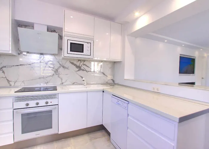Modern Penthouse Frontline Urbanisation Appartamento Marbella