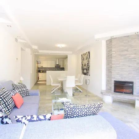 Modern Penthouse Frontline Urbanisation Lejlighed